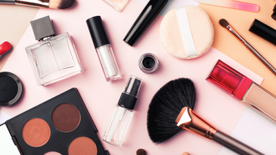 How to Pack Your Makeup for a Long Trip