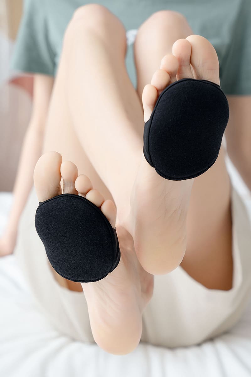 Step Comfortably in High Heels with Fabric Forefoot Pads